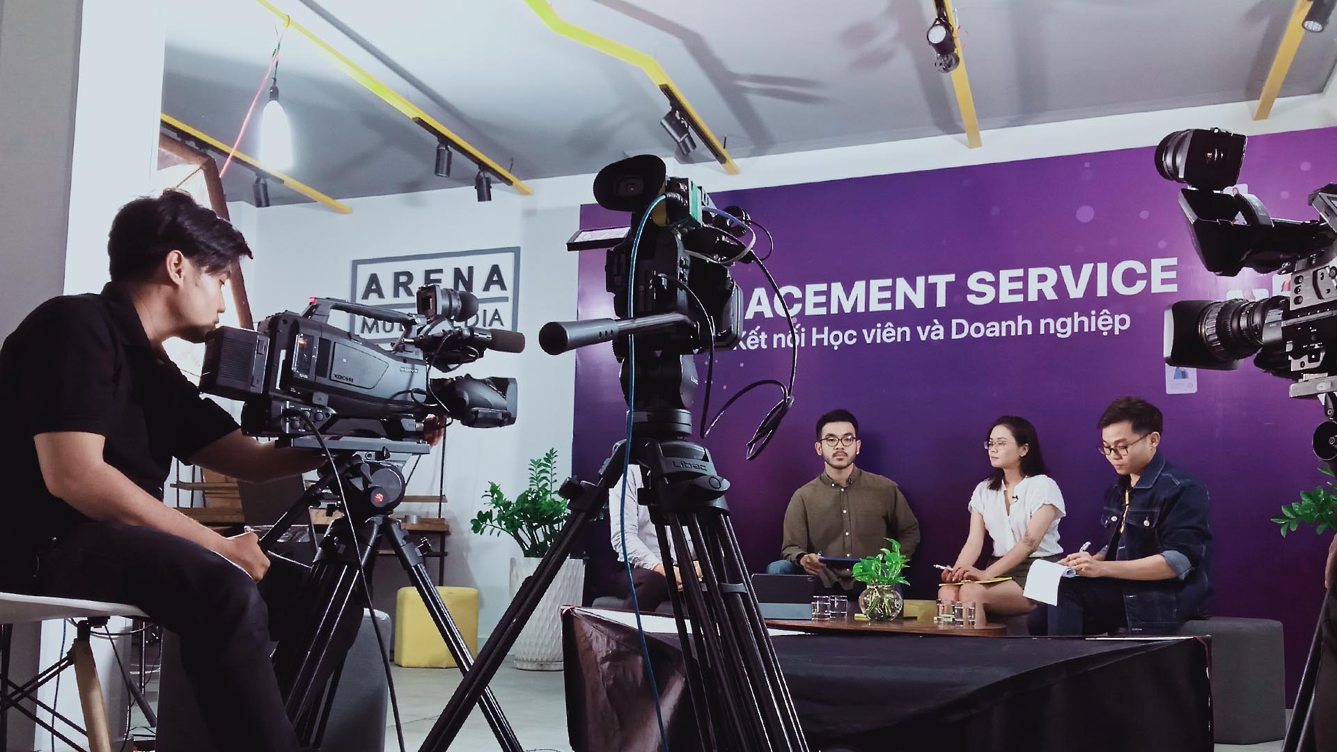 Dich-vu-livestream-talkshow-3